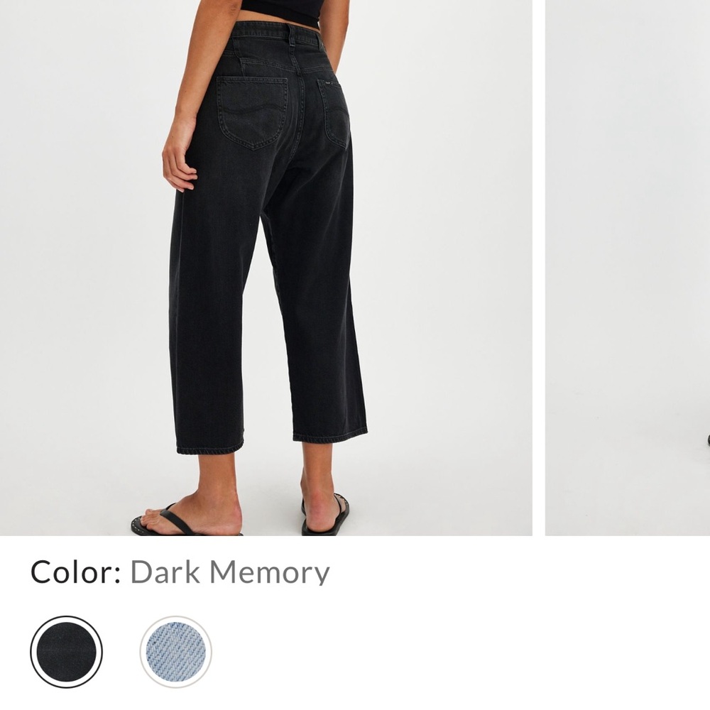 Free People Lee button fly ankle Kansans.  Size 27.